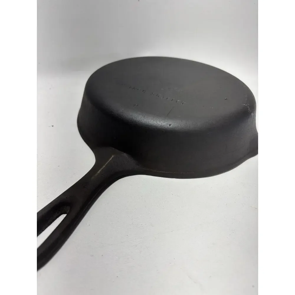 Vintage Wagner Cast Iron Skillet 9 Inch Unmarked Restored USA Pan